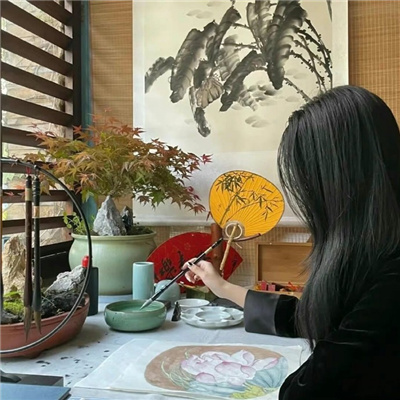 余姚伴游女生刀思若的资料